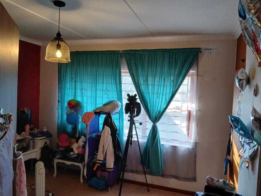 4 Bedroom Property for Sale in Hartenbos Central Western Cape